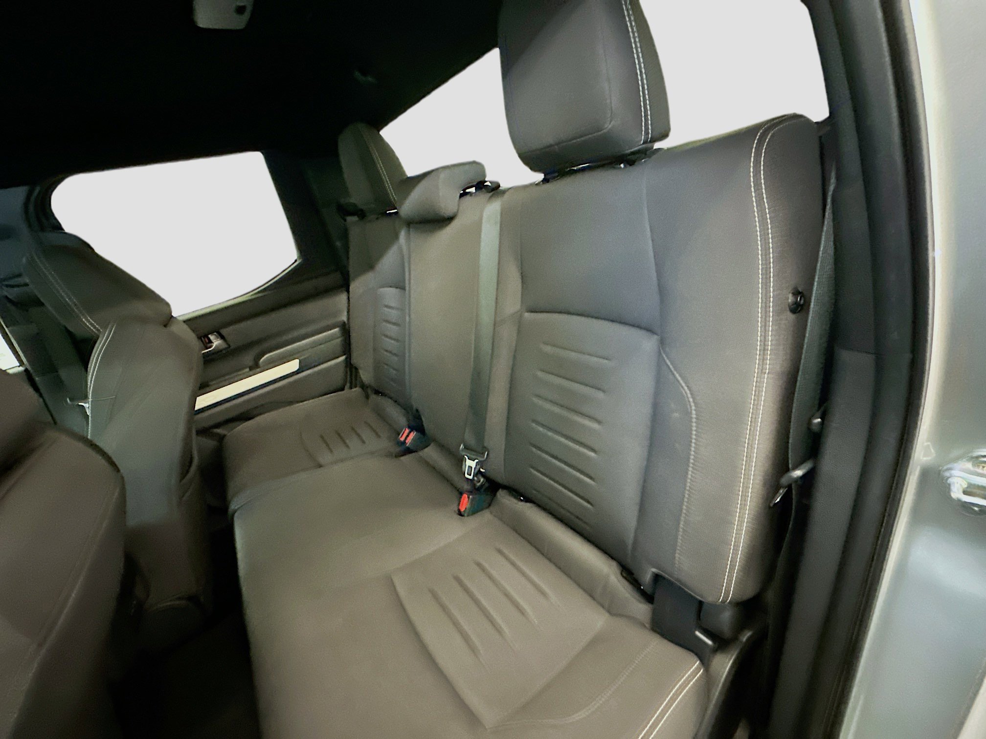 Used 2024 Toyota Tacoma TRD Off-Road image 29