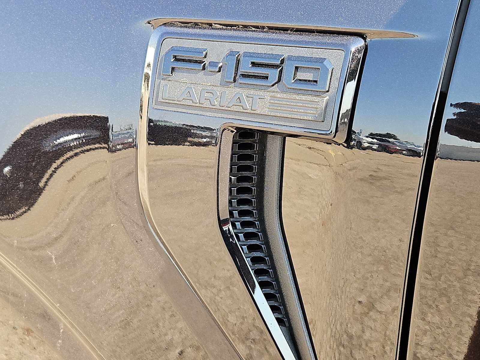 Used 2025 Ford F150 Lariat AWD/4WD image 11