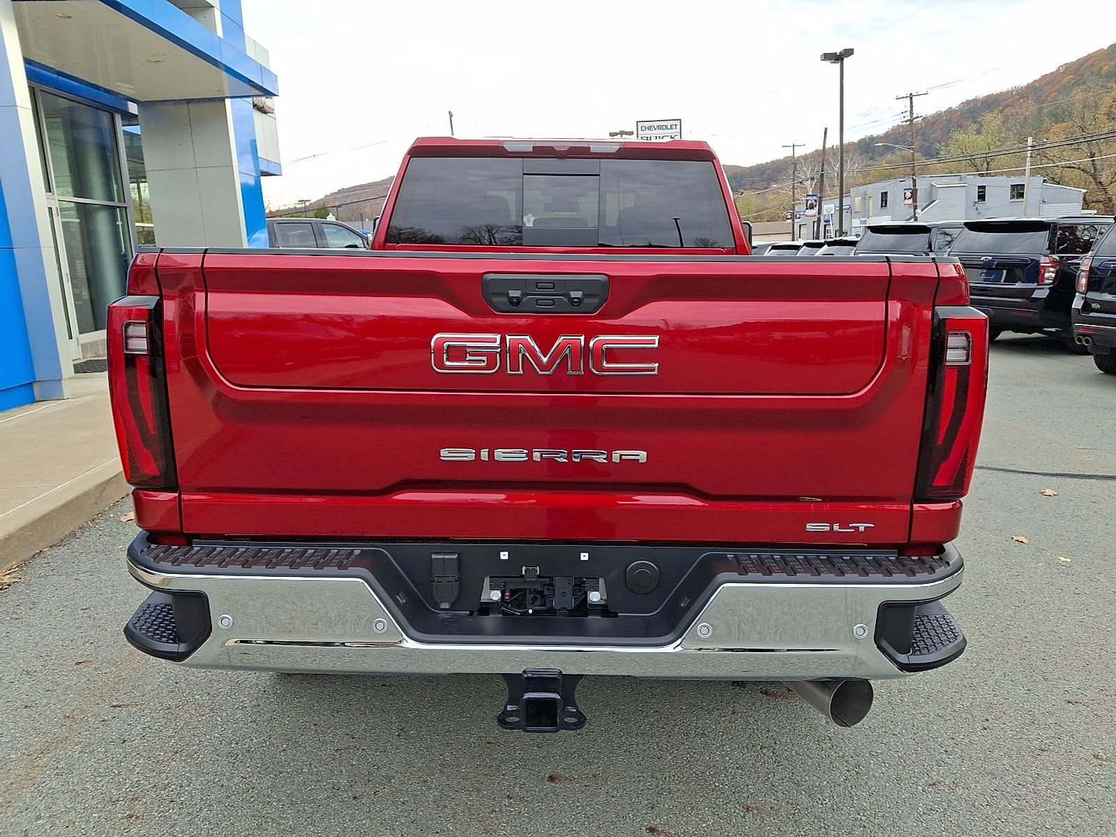 New 2026 GMC Sierra 2500 SLT w/ SLT Premium Package image 5