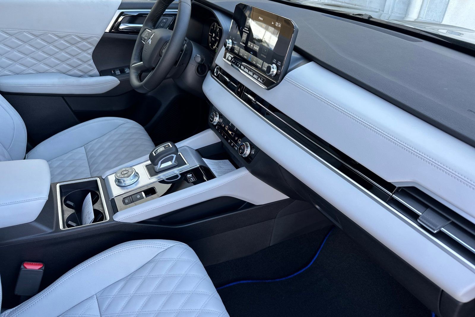 New 2025 Mitsubishi Outlander SEL image 14