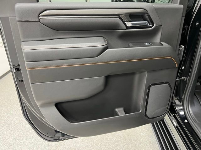 Used 2025 GMC Sierra 3500 AT4 w/ AT4 Premium Plus Package AWD/4WD image 34
