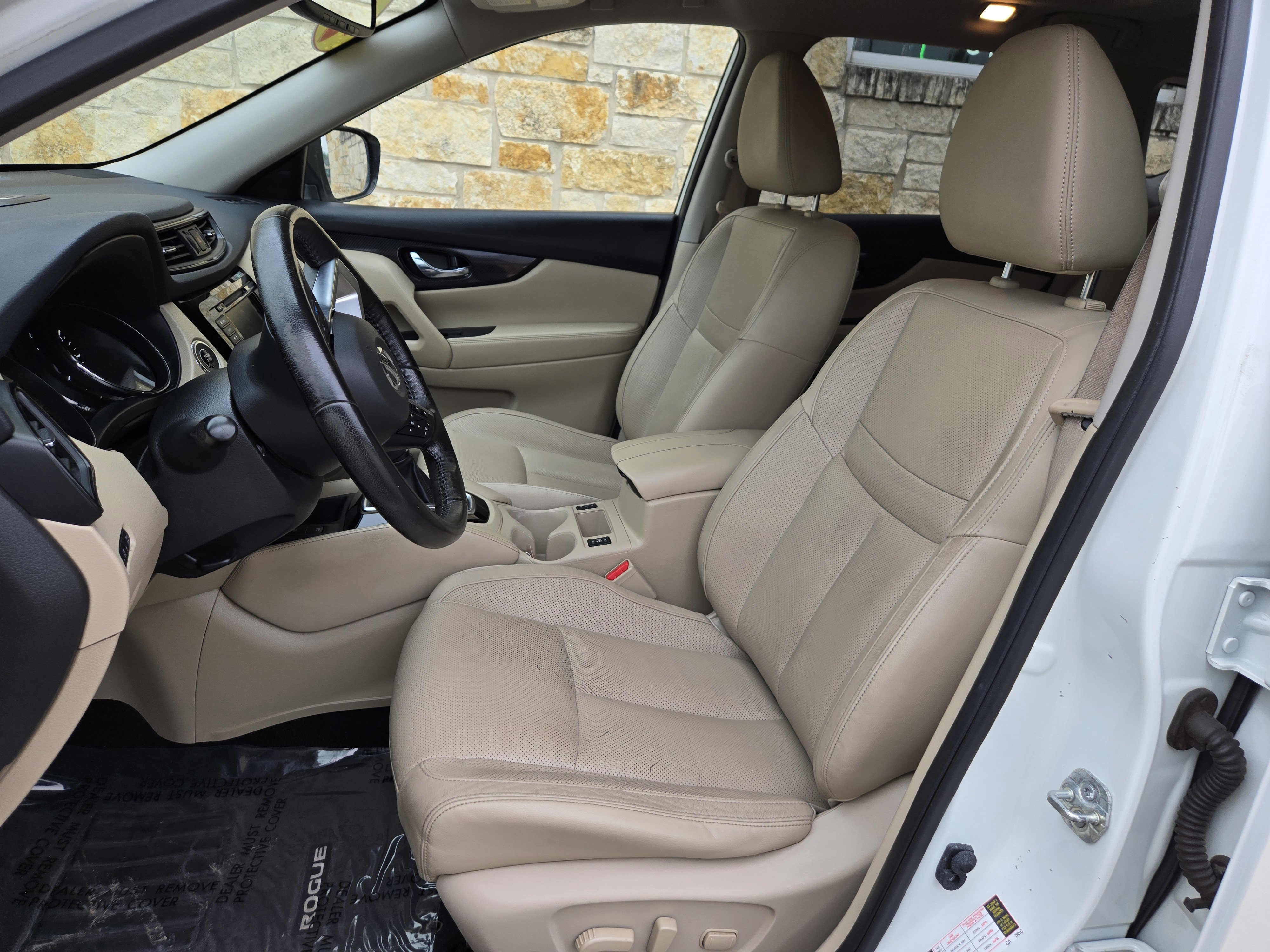 Used 2017 Nissan Pathfinder SV FWD image 5