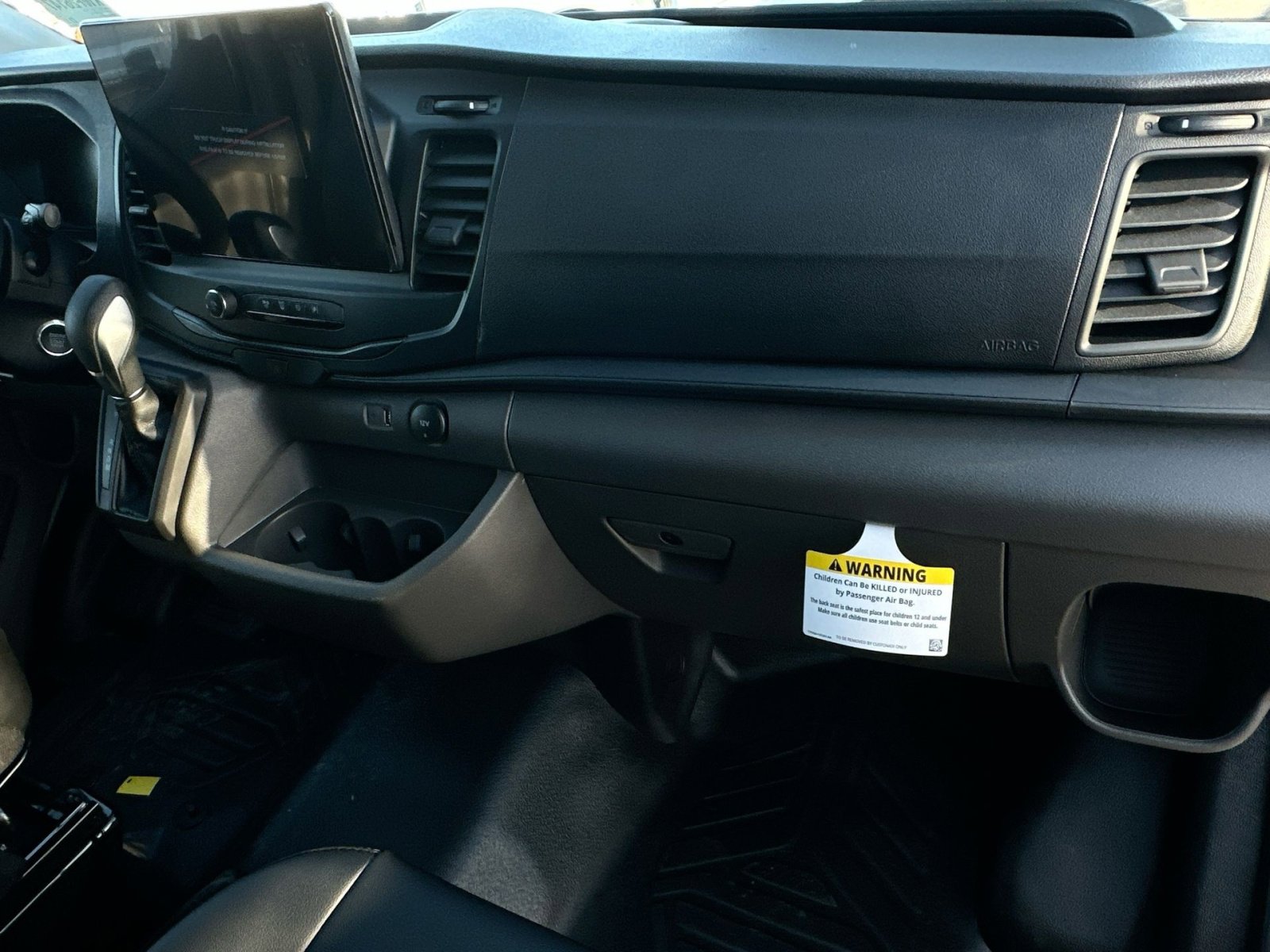 New 2026 Ford Transit 250 148 Medium Roof w/ Load Area Protection Package image 34