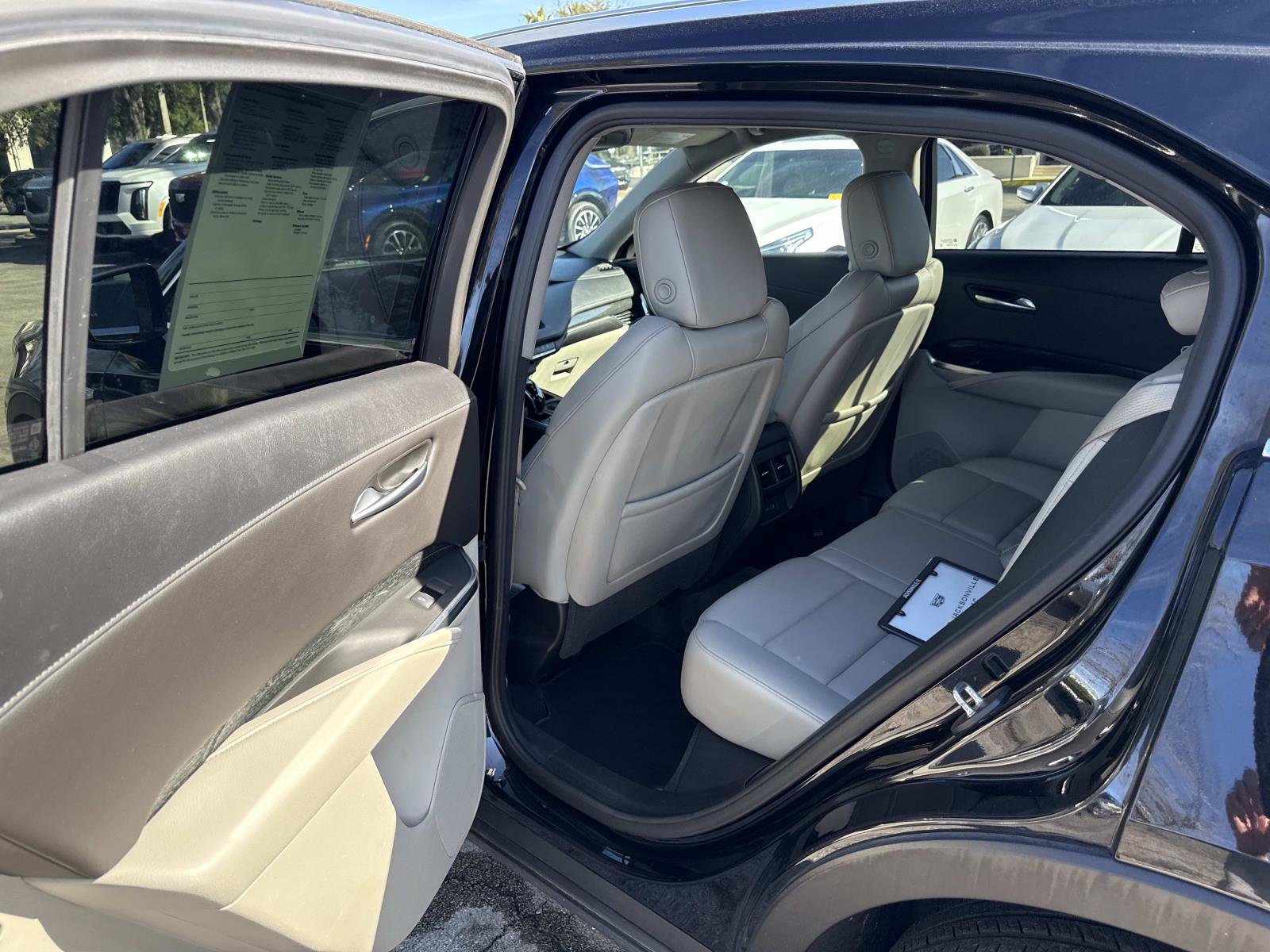 Used 2022 Cadillac XT4 Premium Luxury w/ Safety Alert Package image 14