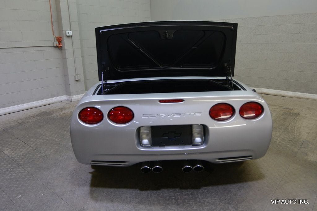 Used 2000 Chevrolet Corvette Convertible w/ Memory Pkg RWD image 37