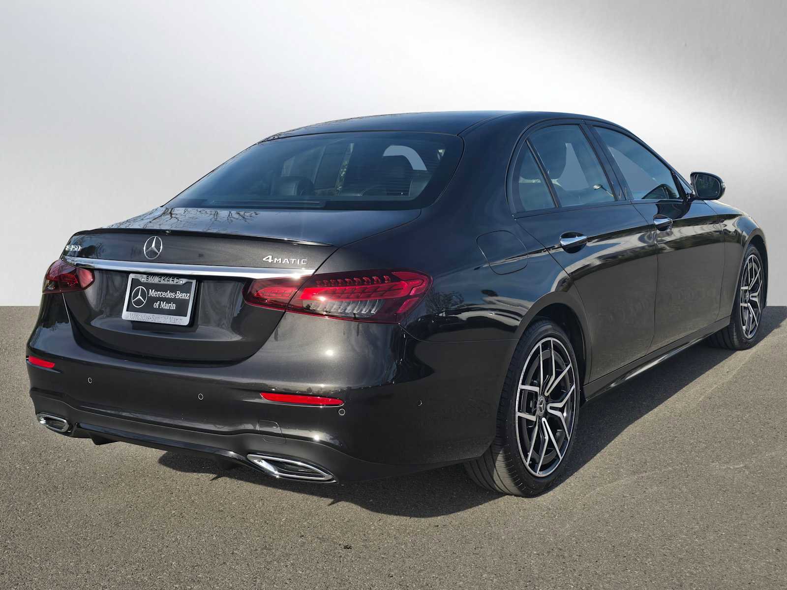 Used 2023 Mercedes-Benz E 450 4MATIC Sedan image 3