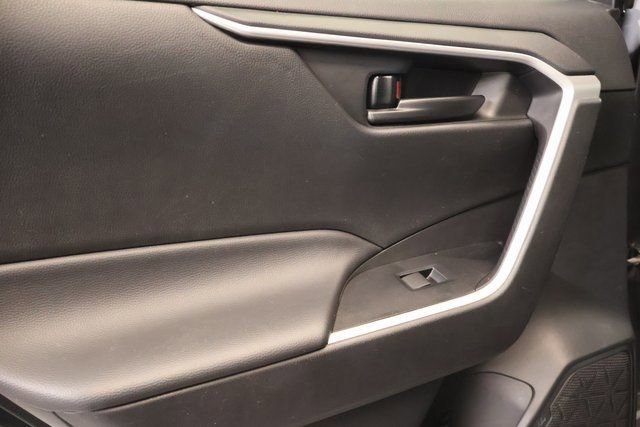 Used 2024 Toyota RAV4 LE image 27