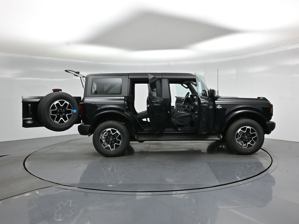 New 2026 Ford Bronco Outer Banks AWD/4WD image 4