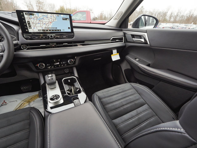New 2026 Mitsubishi Outlander AWD image 43