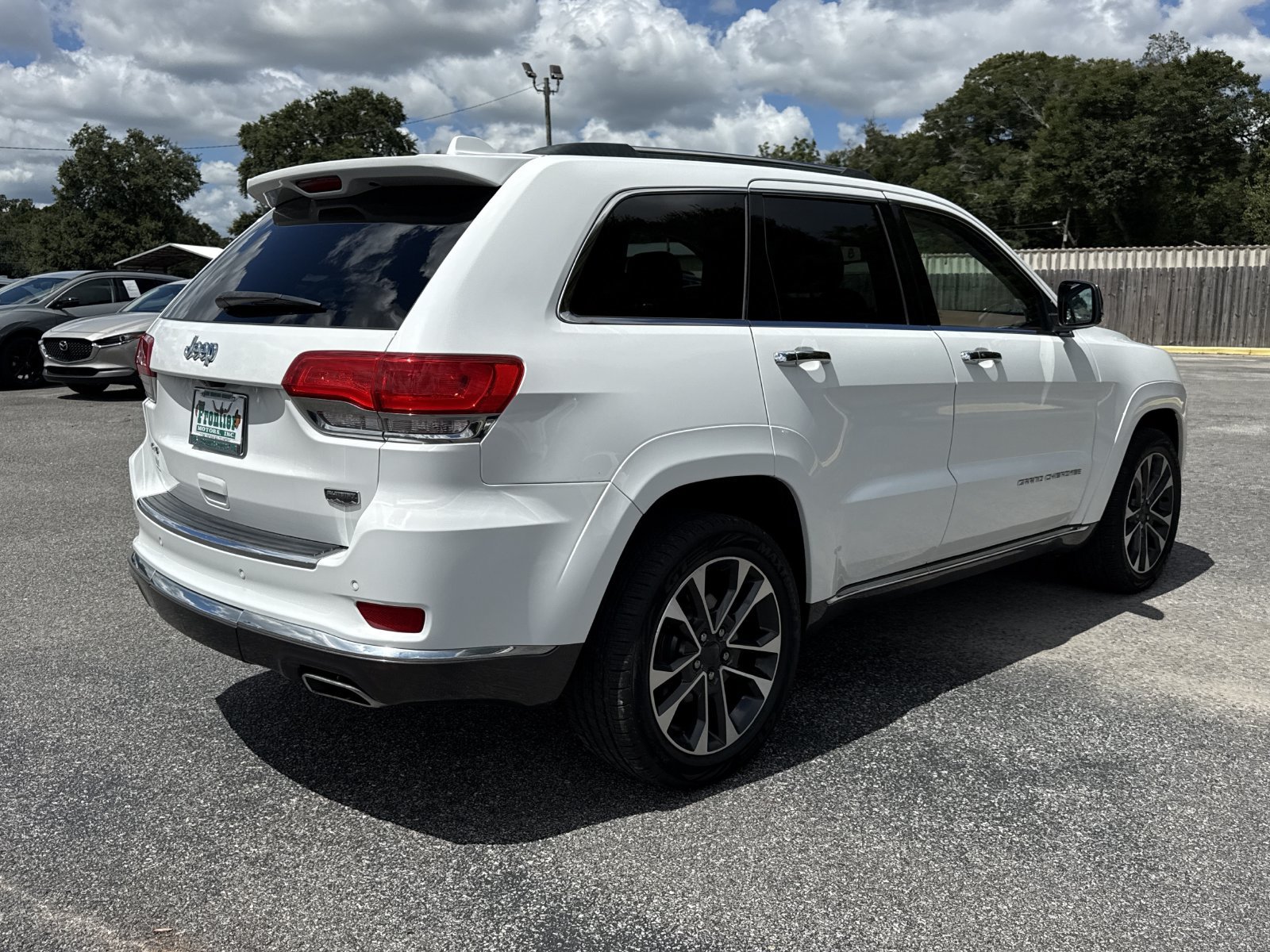 Used 2015 Jeep Grand Cherokee Summit AWD/4WD image 6