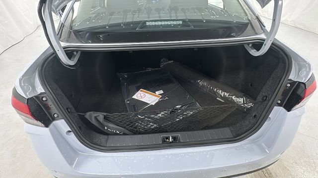 New 2025 Nissan Versa SR w/ Trunk Package image 15