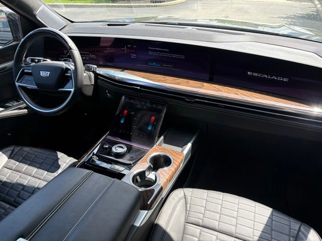 Certified 2025 Cadillac Escalade ESV Sport Platinum w/ LPO, ONYX Package AWD/4WD image 26