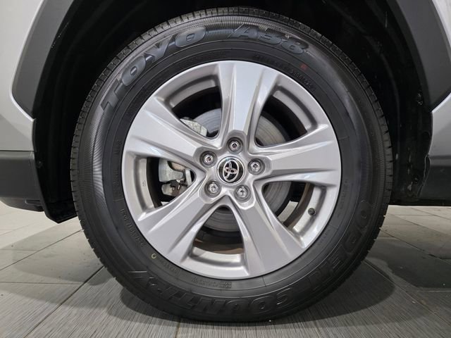 Used 2025 Toyota RAV4 XLE w/ Convenience Package AWD/4WD image 23