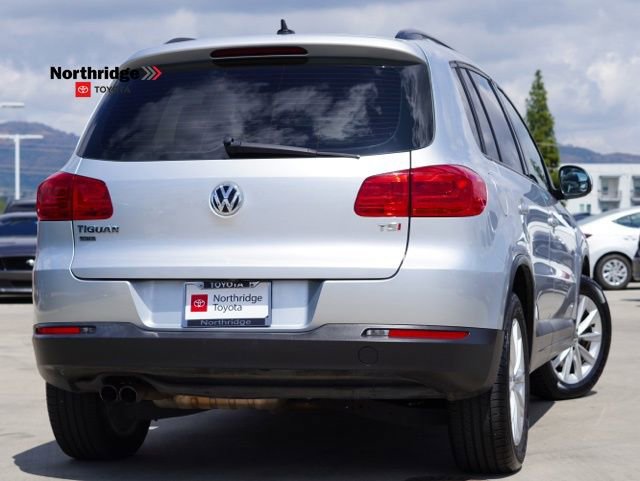 Used 2017 Volkswagen Tiguan Limited w/ Premium Package image 6