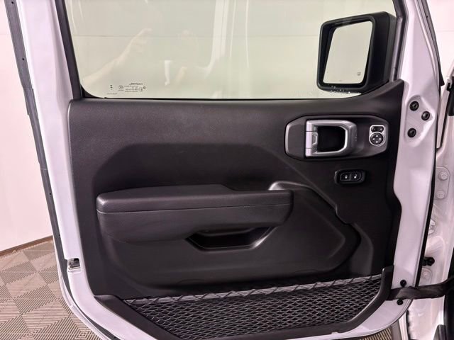 Used 2024 Jeep Gladiator Rubicon w/ Convenience Group image 22