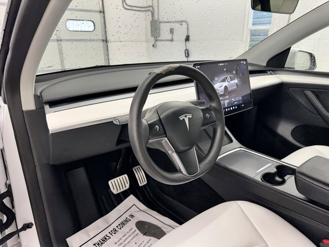 Used 2023 Tesla Model Y Performance AWD/4WD image 15