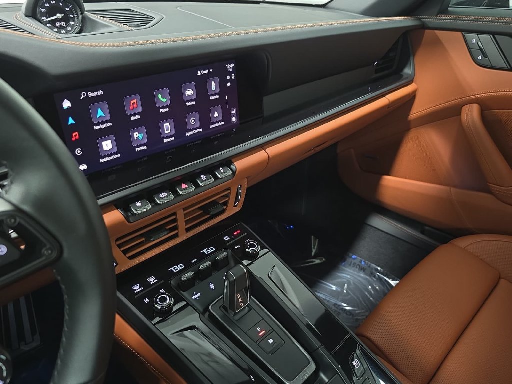 Certified 2025 Porsche 911 Carrera GTS RWD image 15