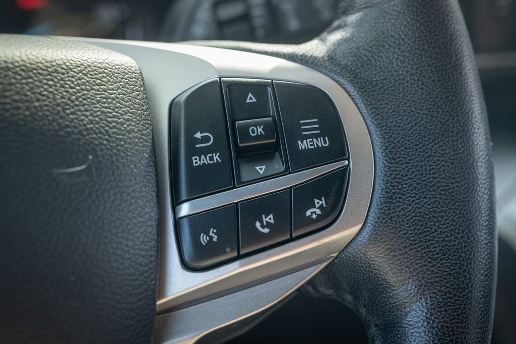 Used 2022 Ford Explorer XLT w/ Equipment Group 202A image 31