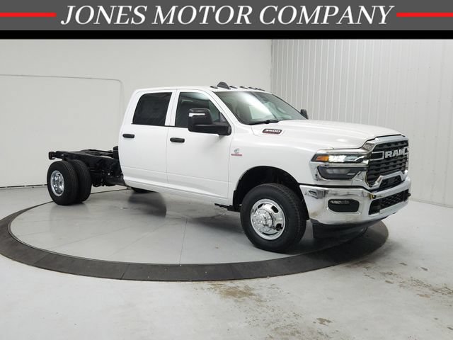 New 2026 RAM 3500 Tradesman w/ Chrome Appearance Group A