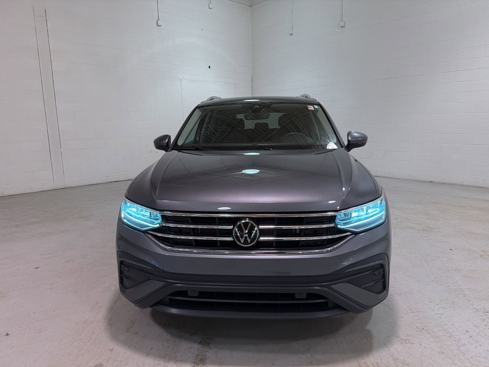 Used 2022 Volkswagen Tiguan SE image 8