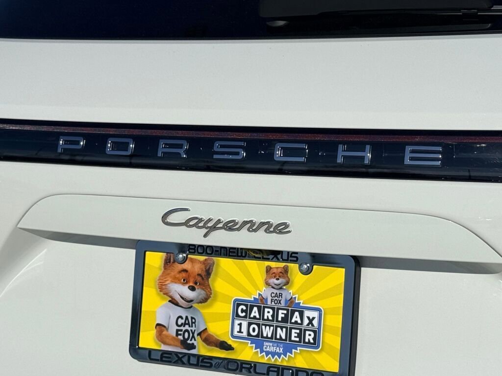 Used 2021 Porsche Cayenne image 11