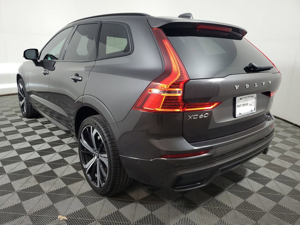 Used 2023 Volvo XC60 B5 Ultimate FWD image 6