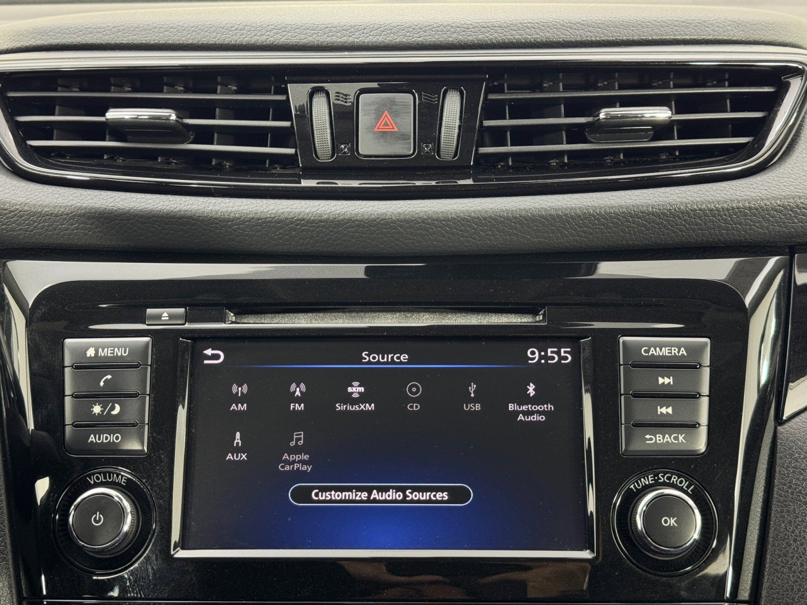 Used 2022 Nissan Rogue Sport SV image 24