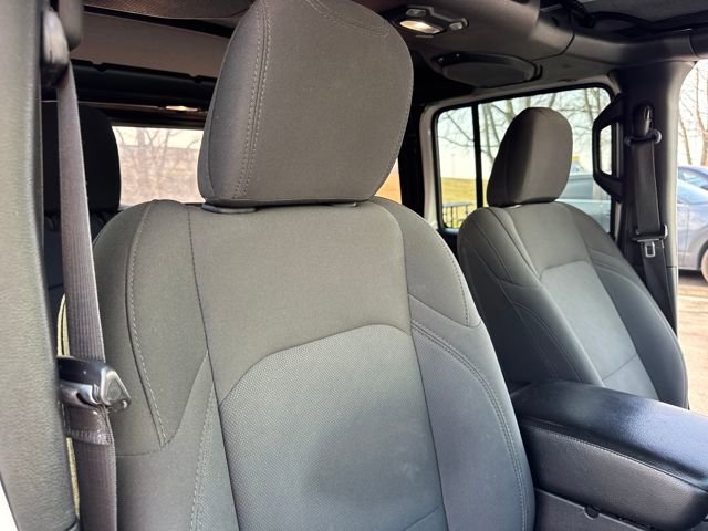 Used 2018 Jeep Wrangler Unlimited Sport S image 26