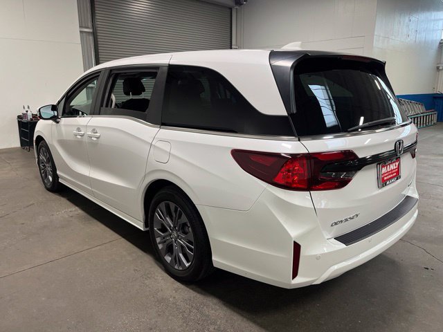 Used 2025 Honda Odyssey Touring image 5