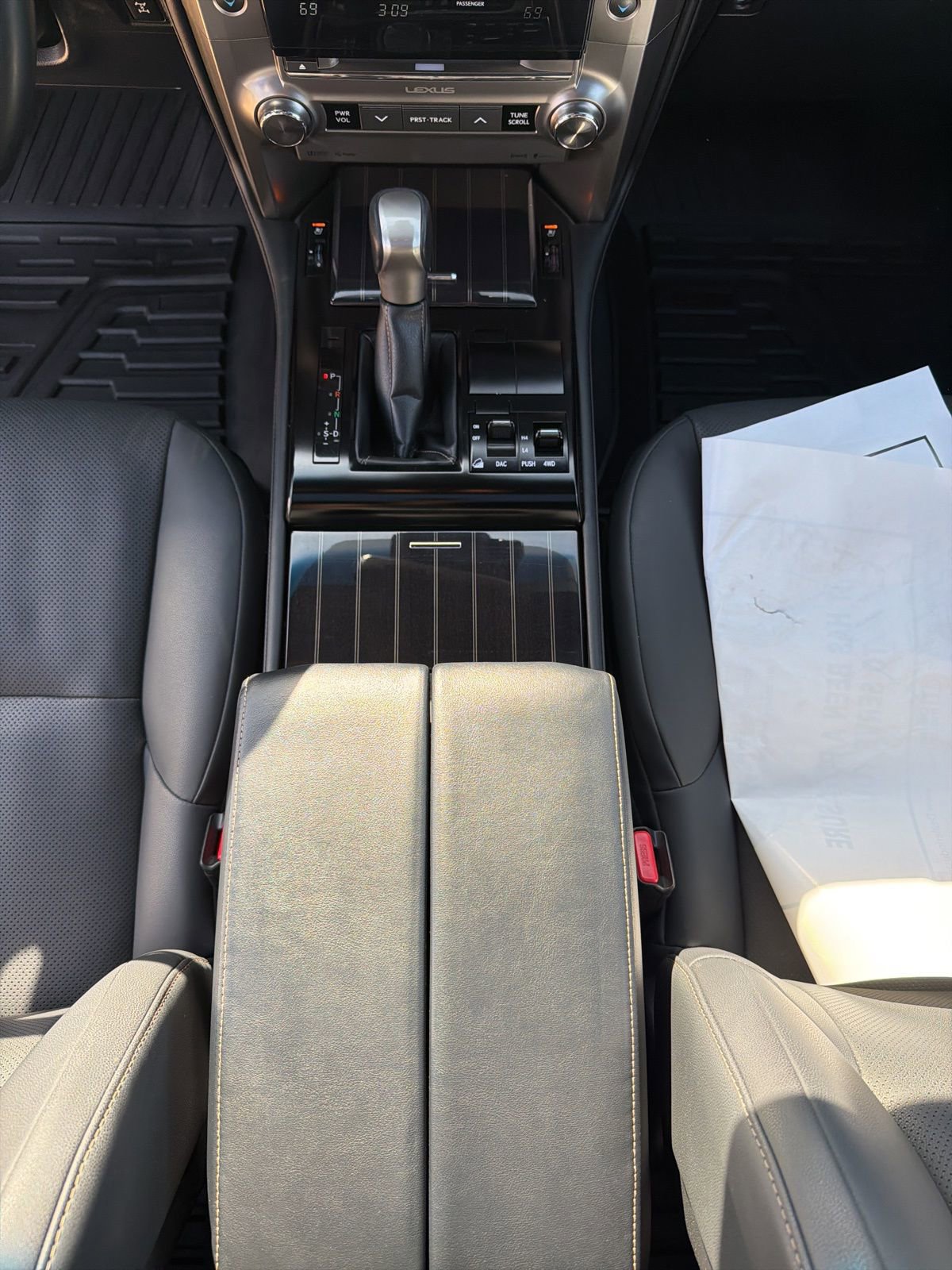 Used 2021 Lexus GX 460 Premium w/ Premium Package image 20