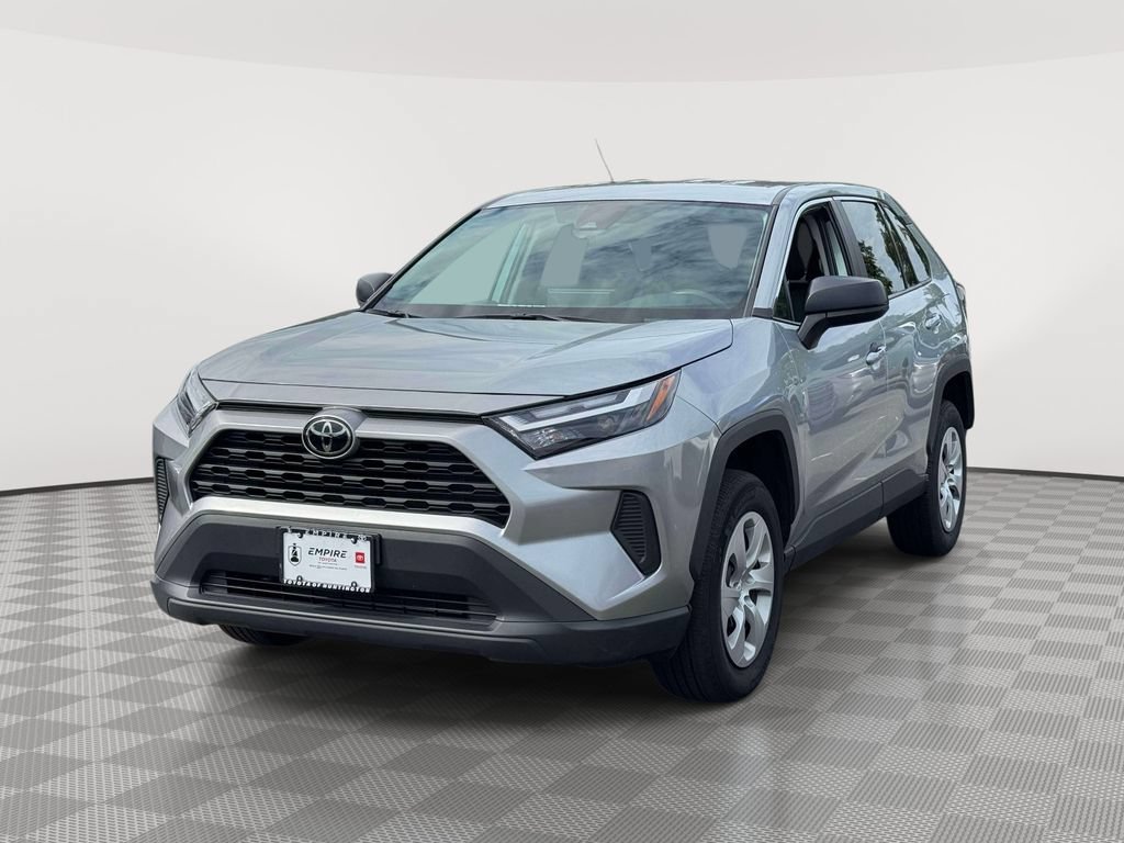 Used 2025 Toyota RAV4 LE AWD/4WD image 3
