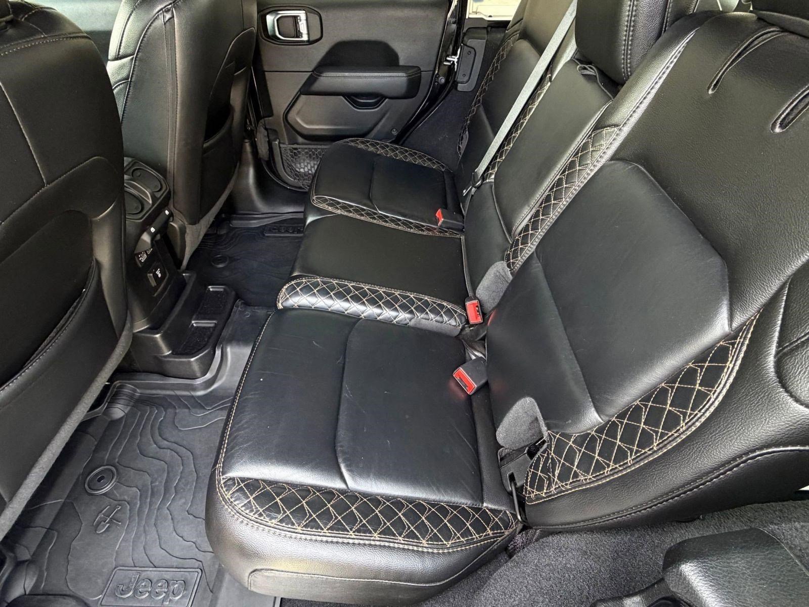 Used 2021 Jeep Wrangler Unlimited Sahara AWD/4WD image 21