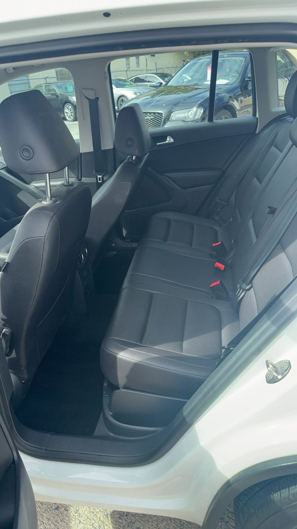 Used 2017 Volkswagen Tiguan S image 22