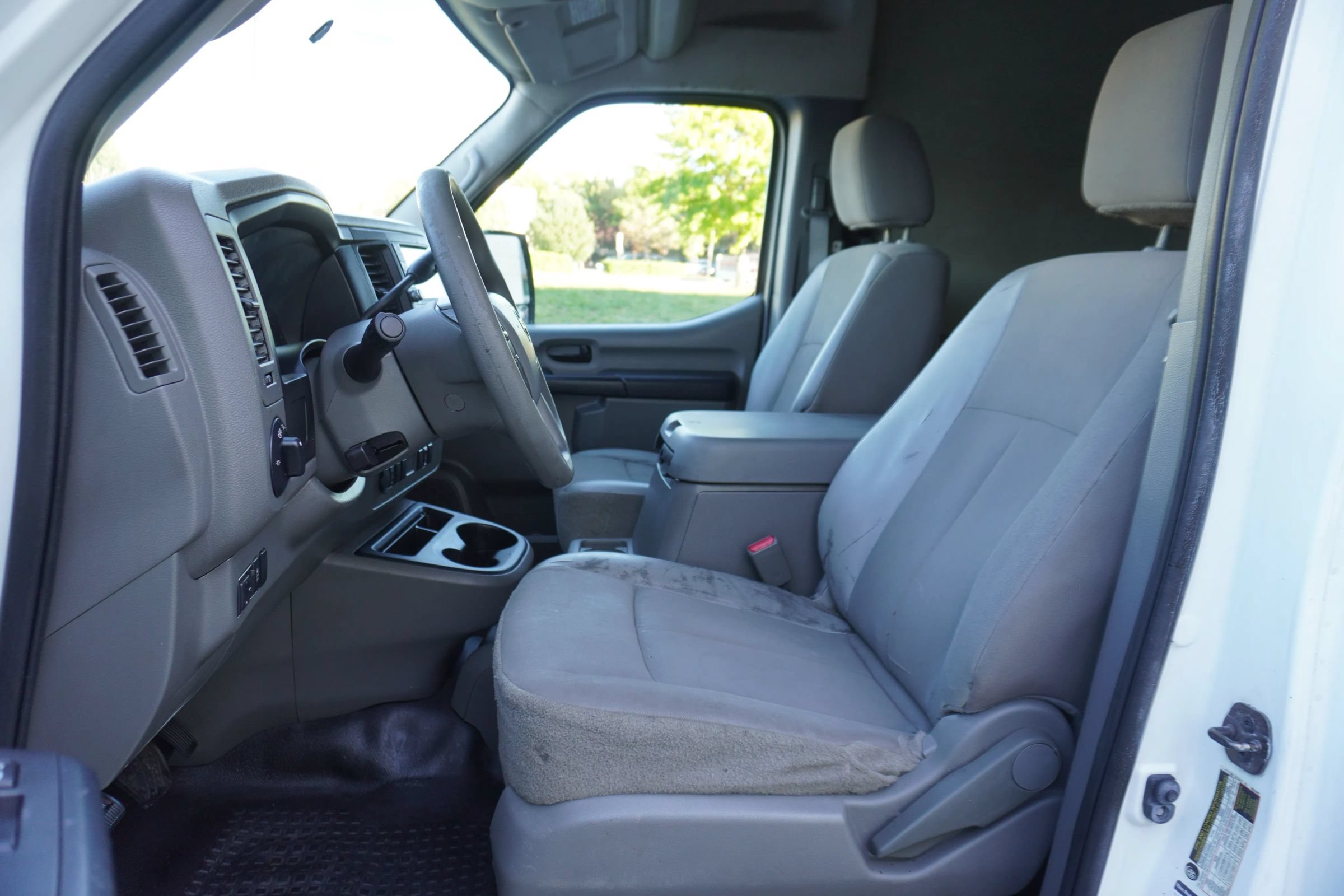 Used 2016 Nissan NV 2500 SV RWD image 10