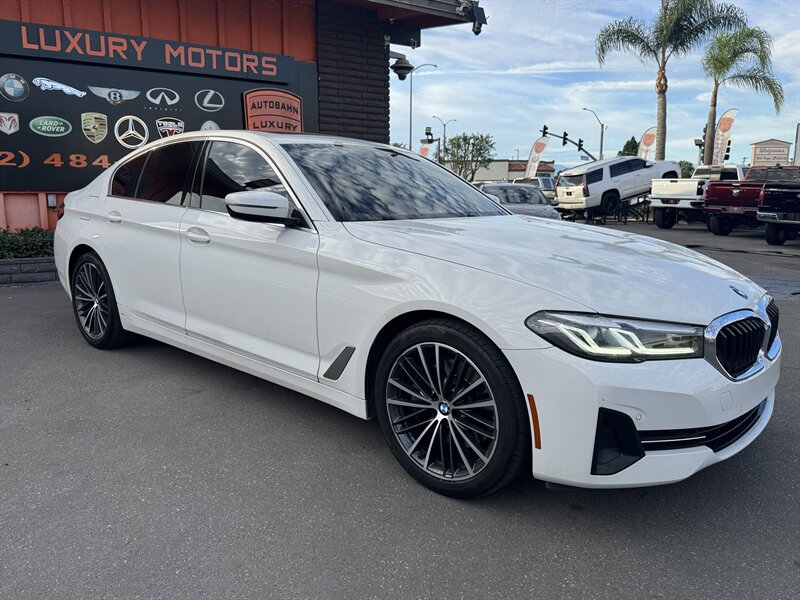 Used 2023 BMW 530i w/ Convenience Package RWD image 19