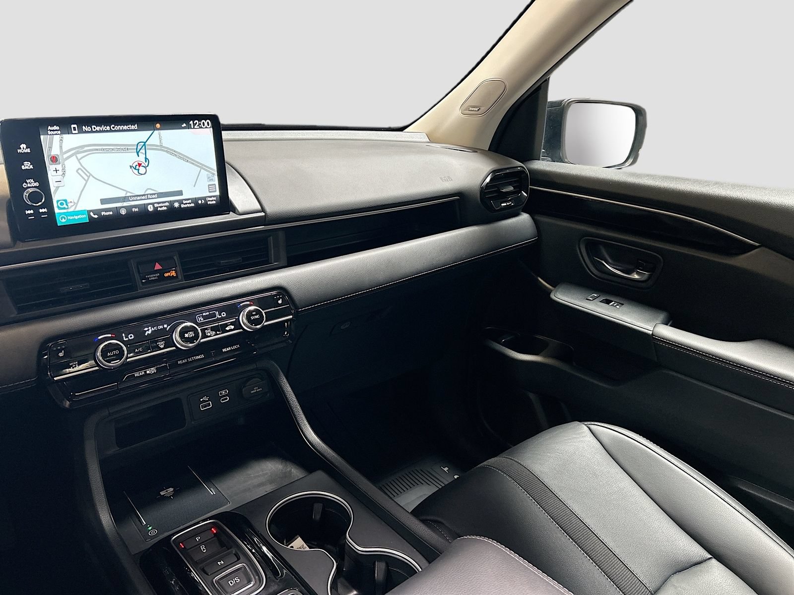 Used 2024 Honda Pilot Touring image 25