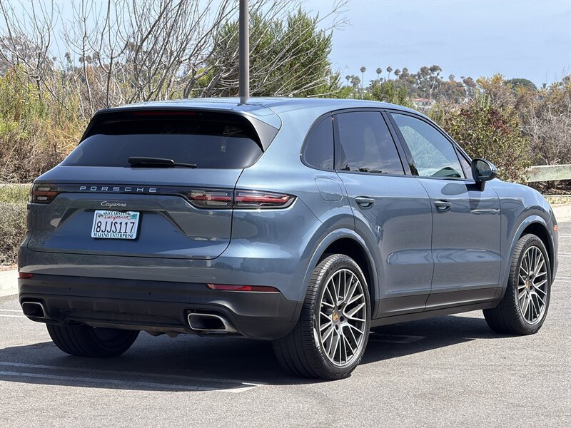 Used 2019 Porsche Cayenne AWD/4WD image 1