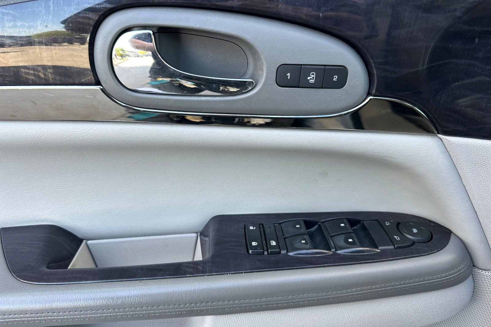 Used 2016 Buick Enclave Leather image 11