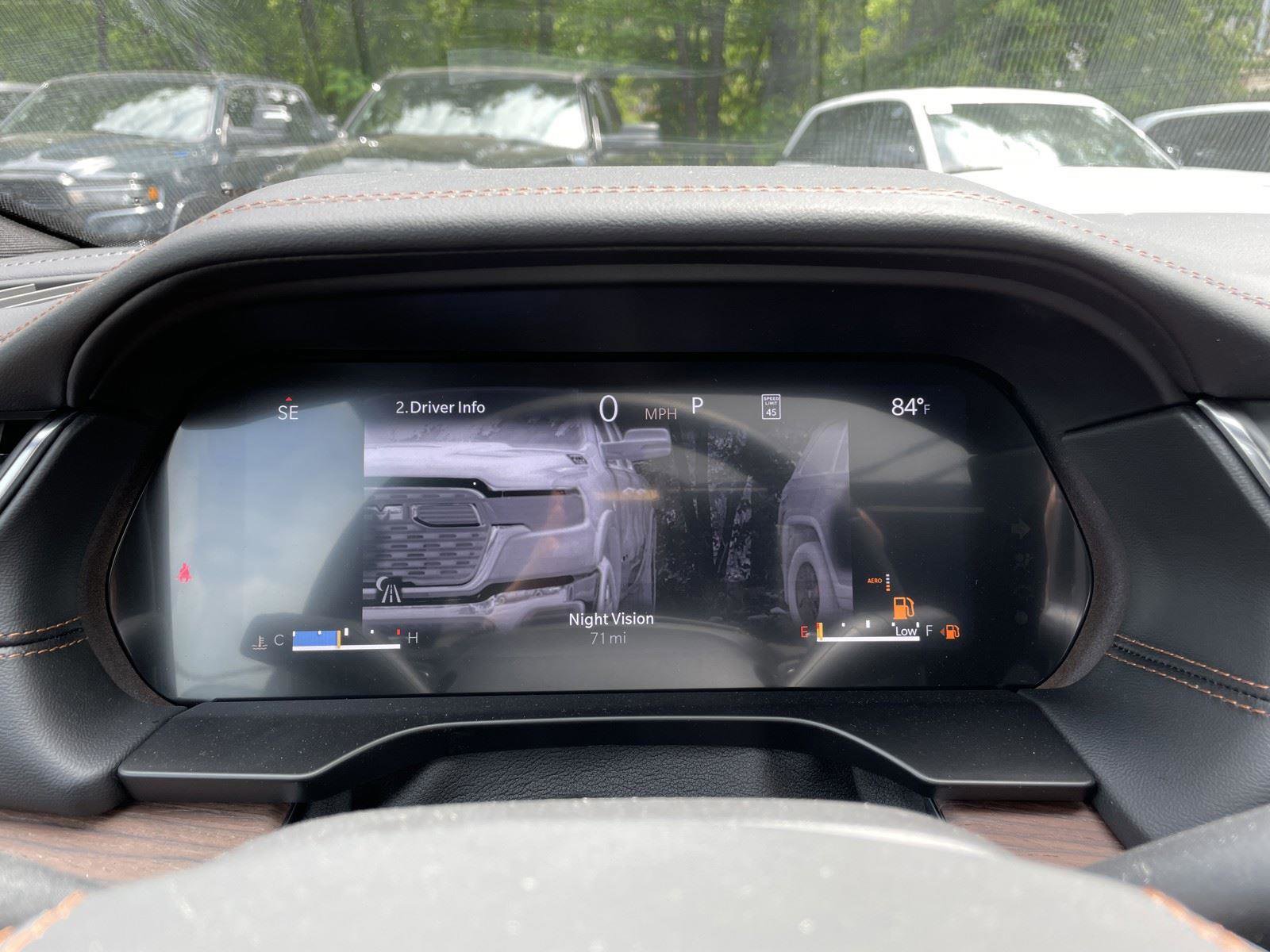 Used 2025 Jeep Grand Cherokee Summit w/ Adv Protech Group IV AWD/4WD image 18