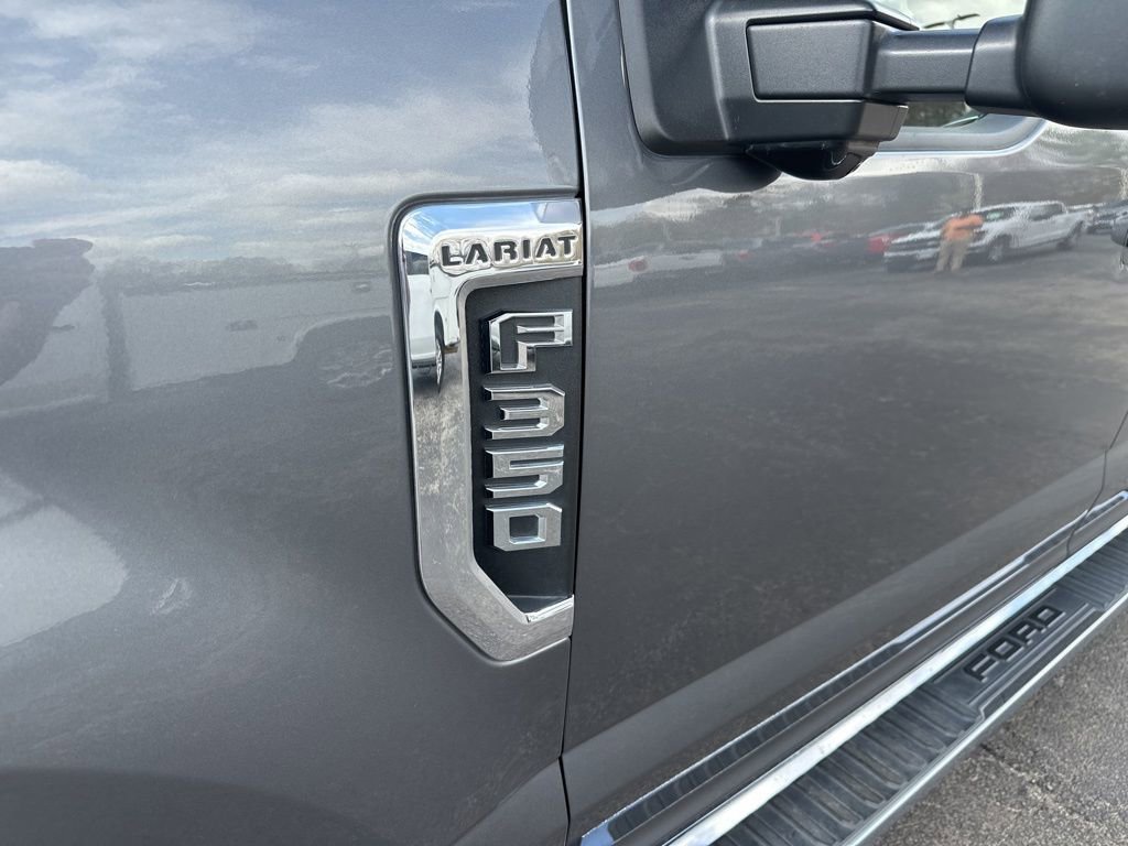 Used 2021 Ford F350 Lariat image 10