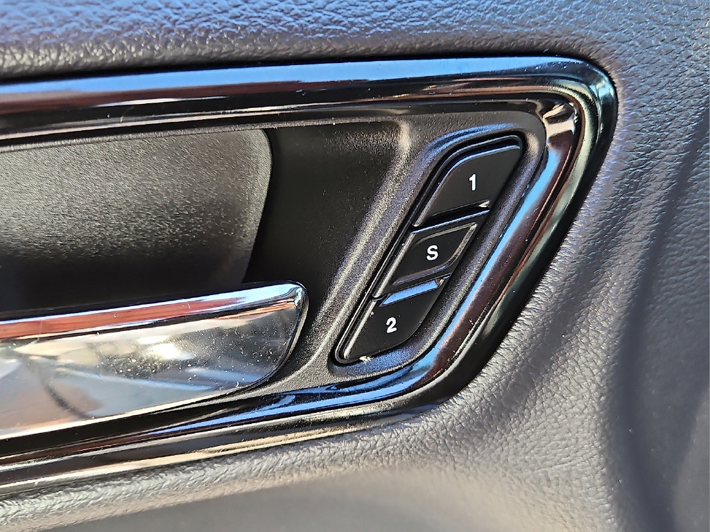 Used 2024 Dodge Durango GT RWD image 39