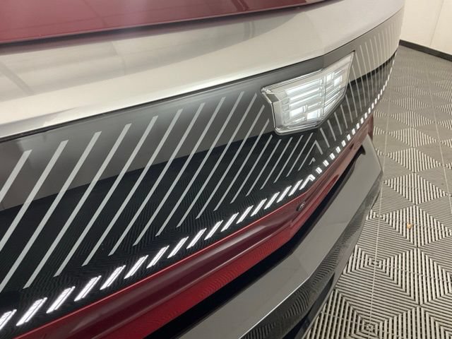 New 2026 Cadillac Optiq Luxury 1 w/ LPO, Floor Liner Package AWD/4WD image 9