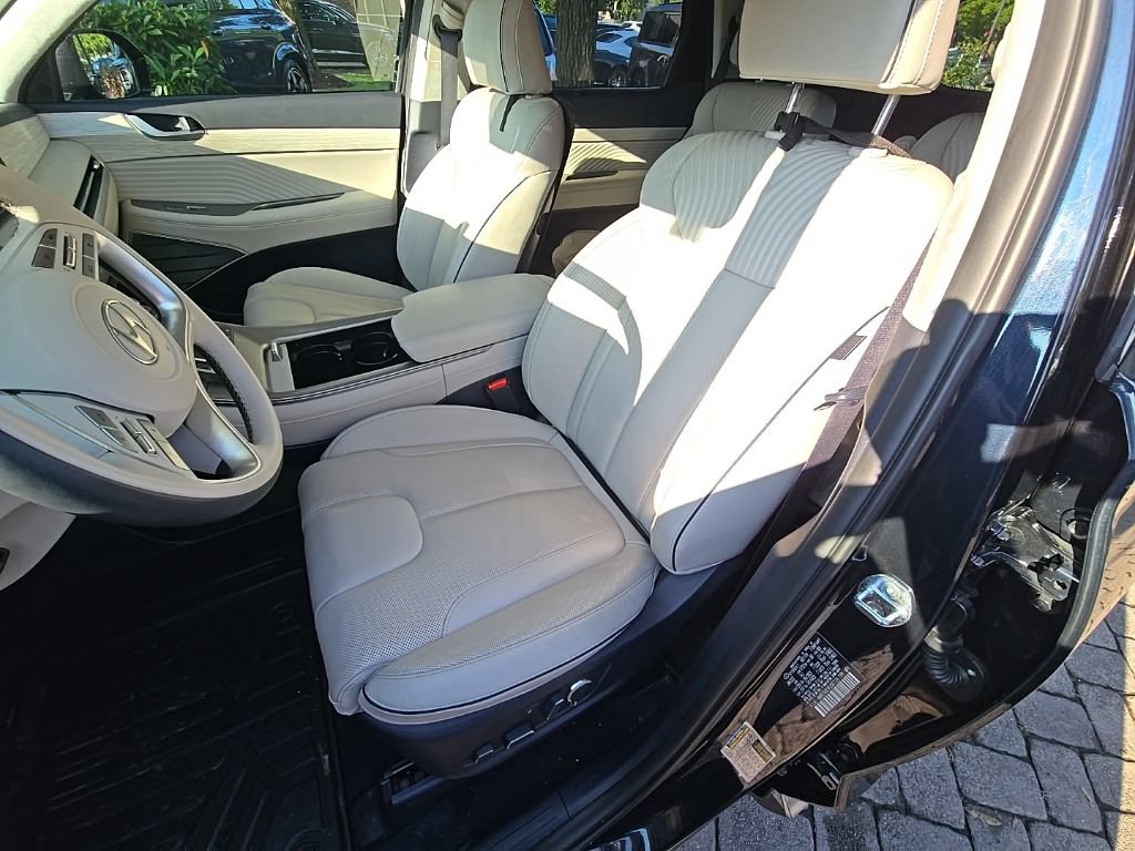 Used 2023 Hyundai Palisade Calligraphy w/ Cargo Package FWD image 12