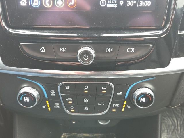 Used 2023 Chevrolet Traverse LT image 37