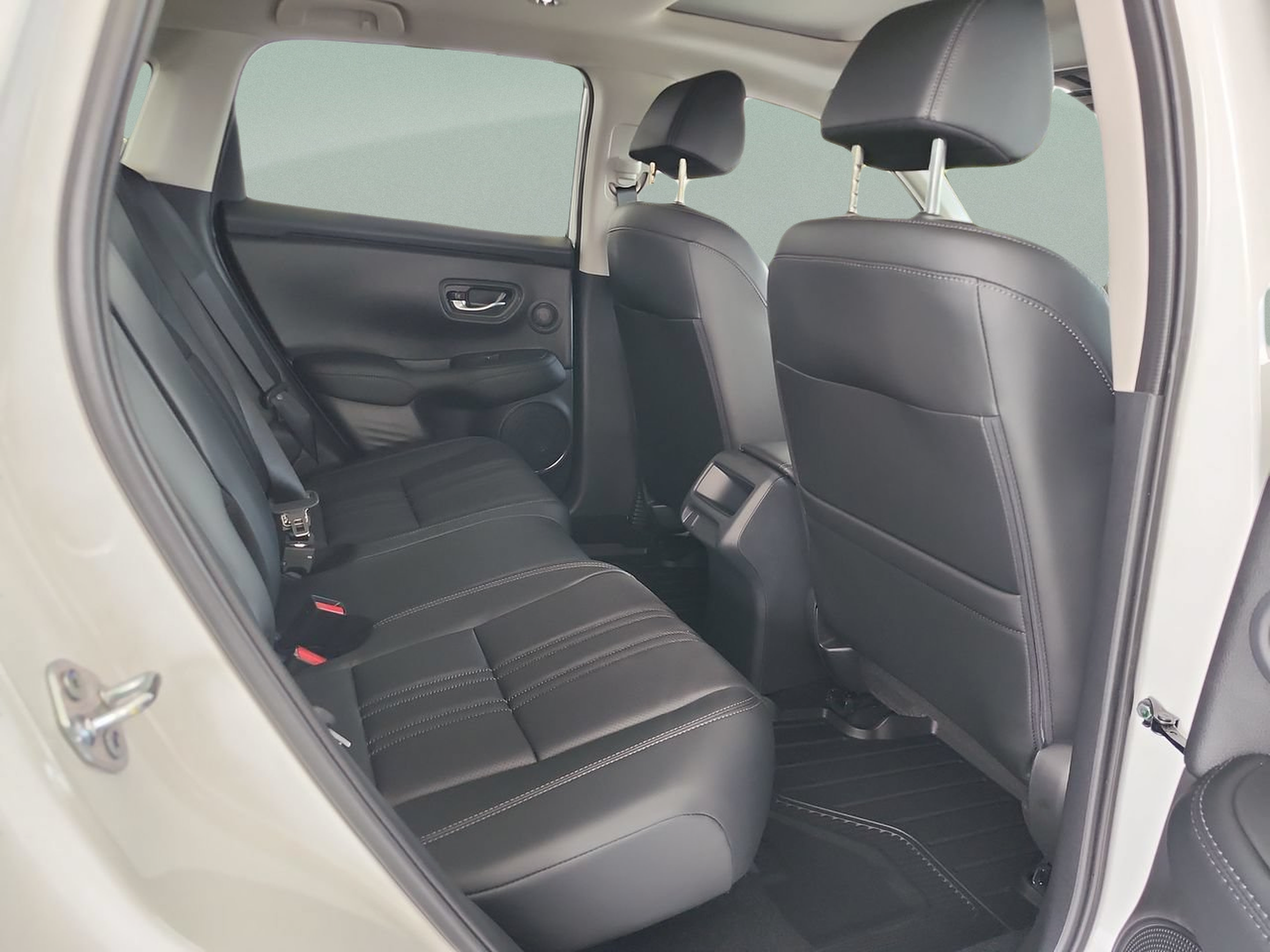 New 2027 Honda HR-V EX-L image 18
