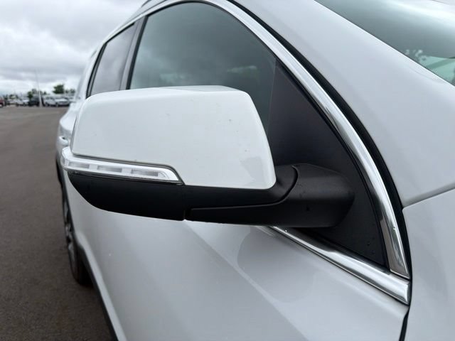 Used 2020 GMC Acadia SLE w/ Driver Convenience Package FWD image 5