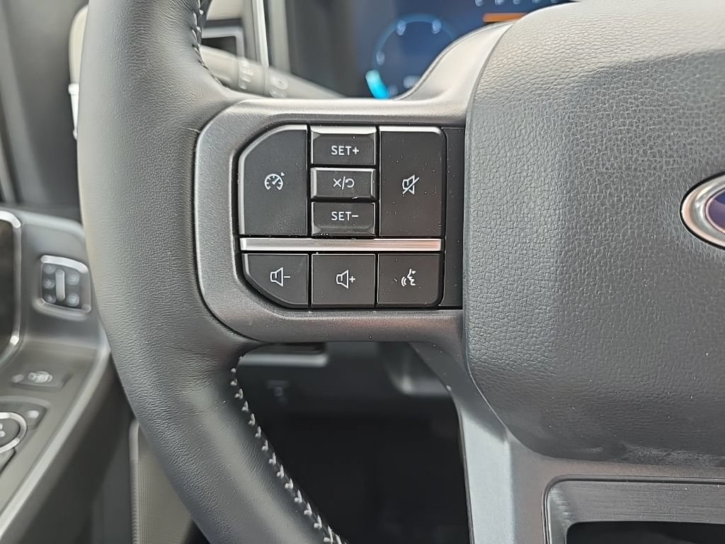 Used 2024 Ford F350 Lariat w/ FX4 Off-Road Package AWD/4WD image 16