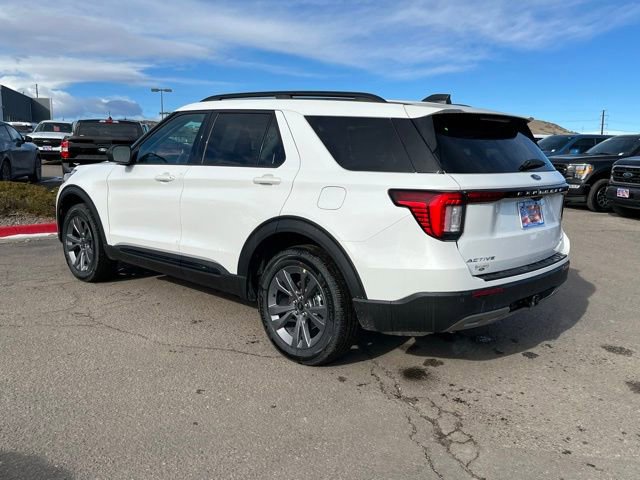 New 2026 Ford Explorer Active w/ Active Comfort Package image 3