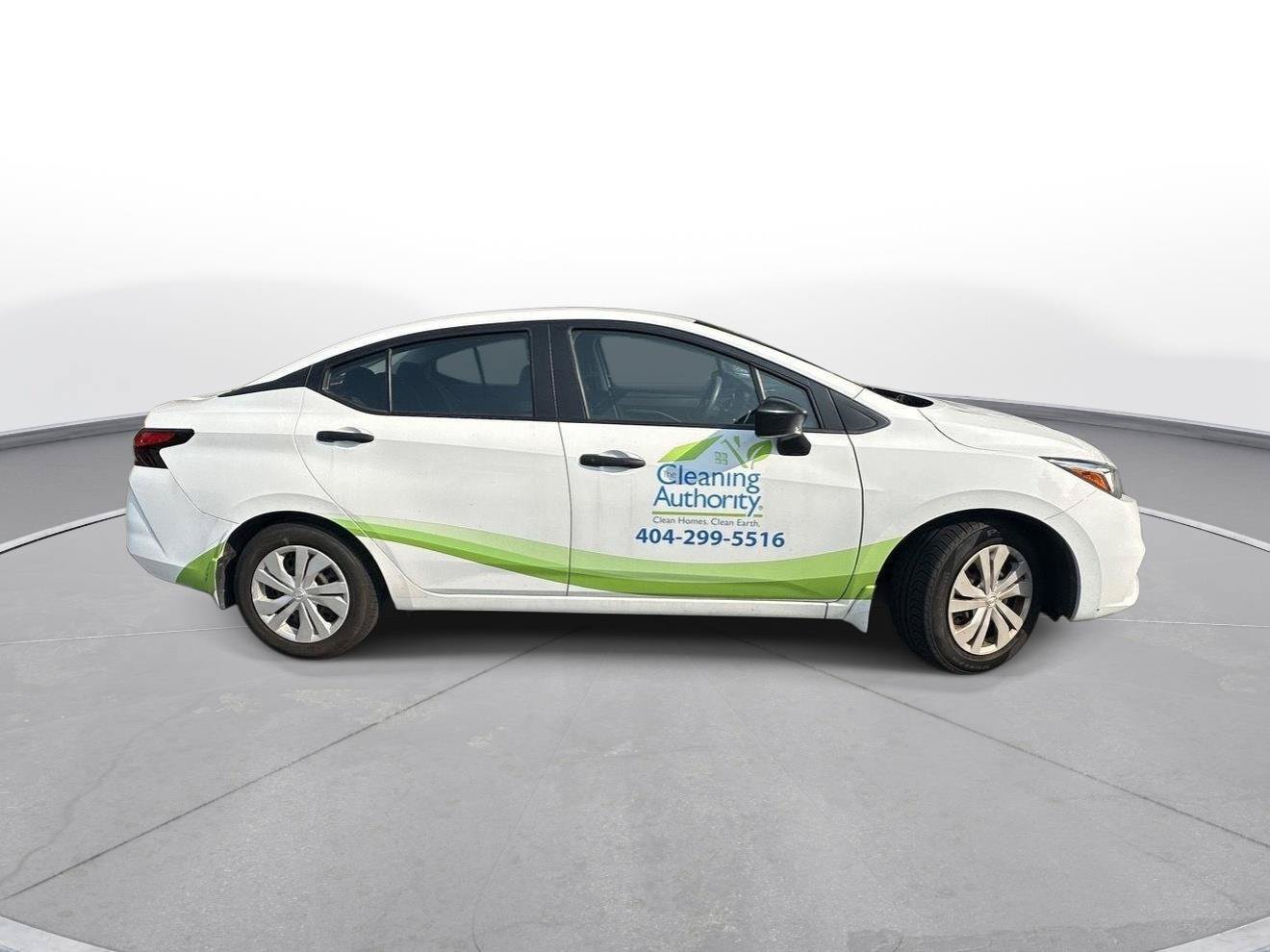 Used 2020 Nissan Versa S FWD image 5