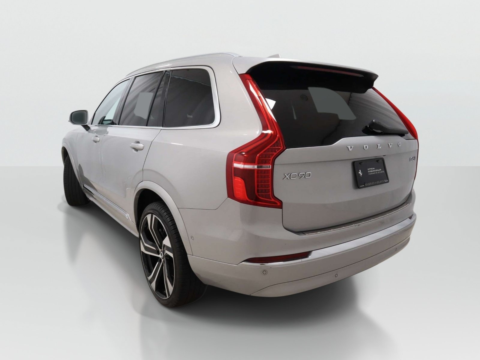 Used 2024 Volvo XC90 B6 Ultimate w/ Protection Package Premier AWD/4WD image 3